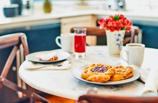 Enjoy complimentary breakfast + mimosa